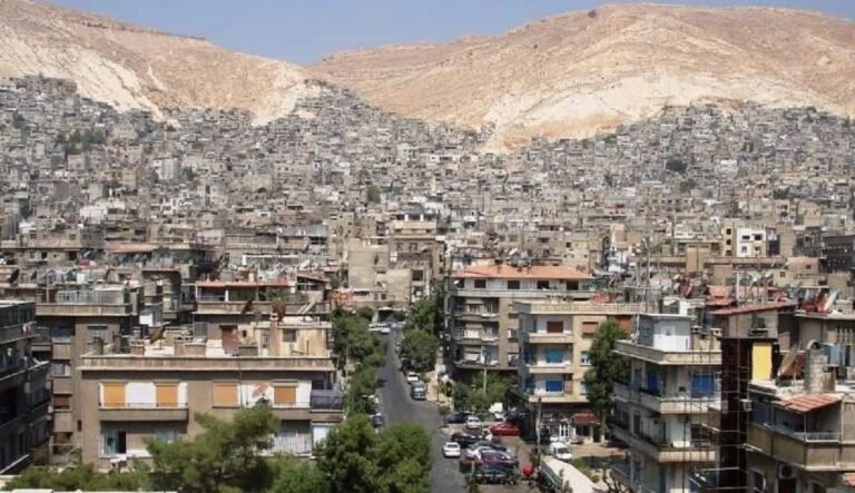 أسعار العقارات في دمشق تسجل أرقاماً قياسية بالدولار.. الطلب المرتفع وقلة المعروض وراء القفزة