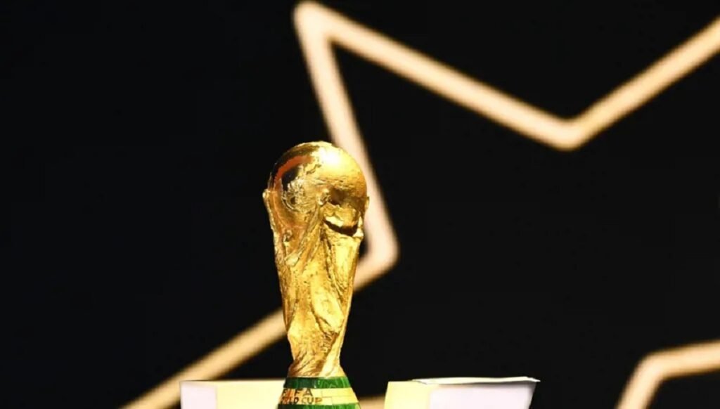 رواتب تصل إلى 1.3 مليون دولار سنوياً.. كم يتقاضى معلقو ومحللو كأس العالم 2026؟
