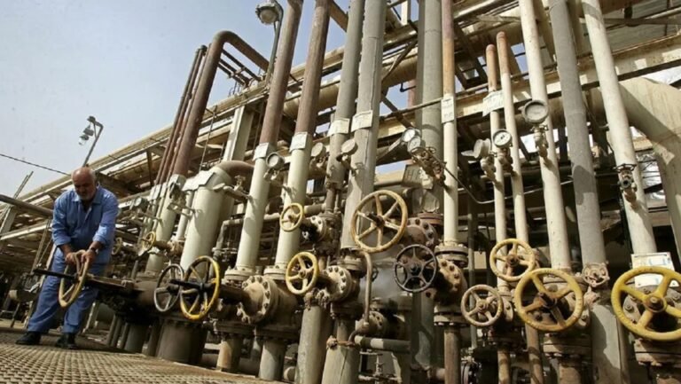 العراق يسرّع خطط تصدير النفط بعيداً عن هرمز.. هدف جديد لرفع الصادرات عبر تركيا وسوريا