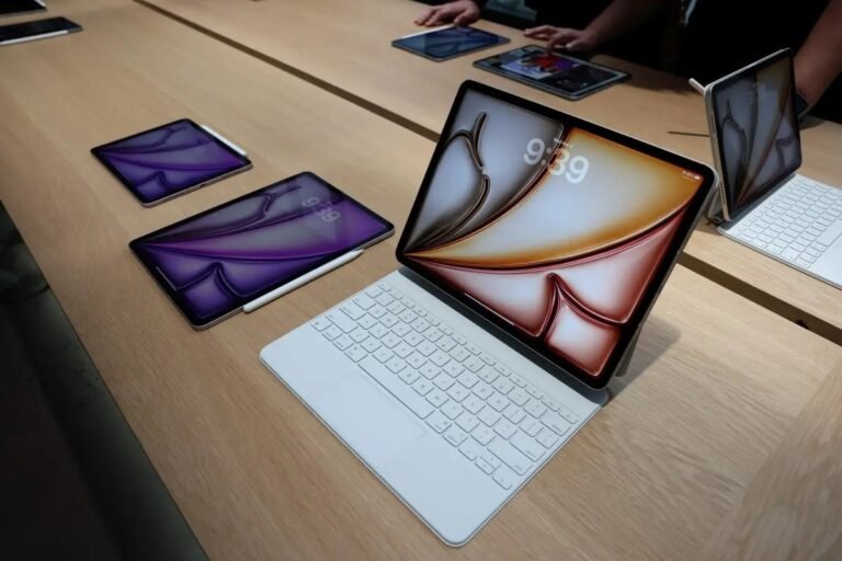 آبل ترفع أسعار أجهزة ماك بوك وآيباد لأول مرة.. ضغوط الذكاء الاصطناعي تقلب سوق المكونات الإلكترونية