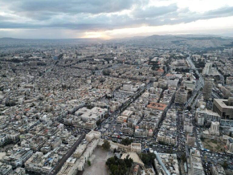 العقارات في سوريا.. لماذا تواصل الأسعار الارتفاع رغم تراجع القدرة الشرائية؟