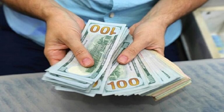 الدولار قرب أدنى مستوى في شهرين مع ترقب بيانات التضخم الأميركية
