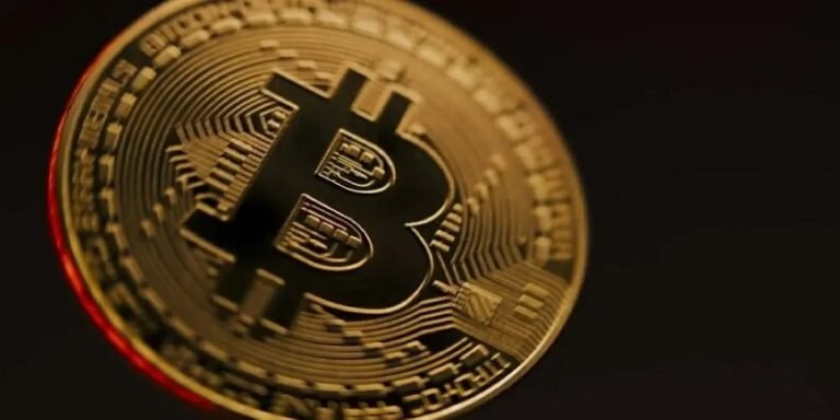 بيتكوين وإيثر يقفزان مع دعوة ترامب لإقرار قانون تنظيم العملات المشفرة