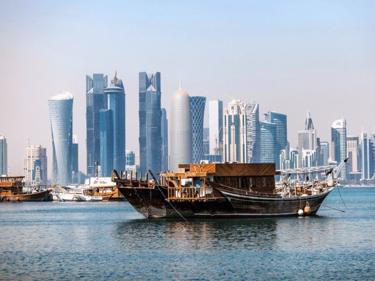 قطر تجهّز مشاريع بـ60 مليار دولار.. العقارات والضيافة أمام اختبار الطلب والتمويل