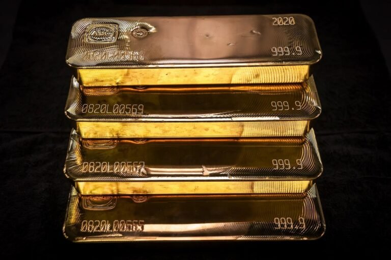 الذهب يتراجع قبل قرار الفدرالي الأميركي.. والعوائد تقفز لأعلى مستوى منذ 2007