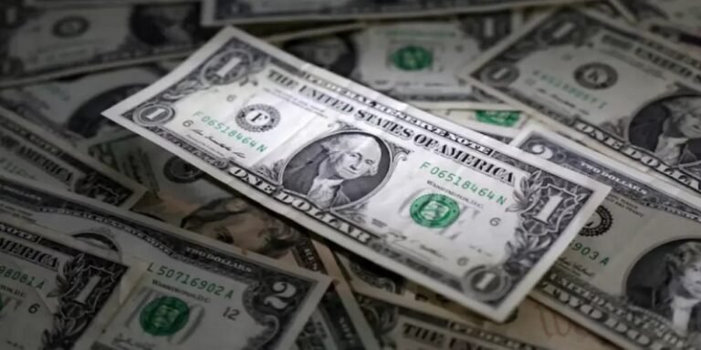 الدولار يصعد مع تصاعد التوترات بين واشنطن وطهران.. والين يقترب مجدداً من مستوى 160