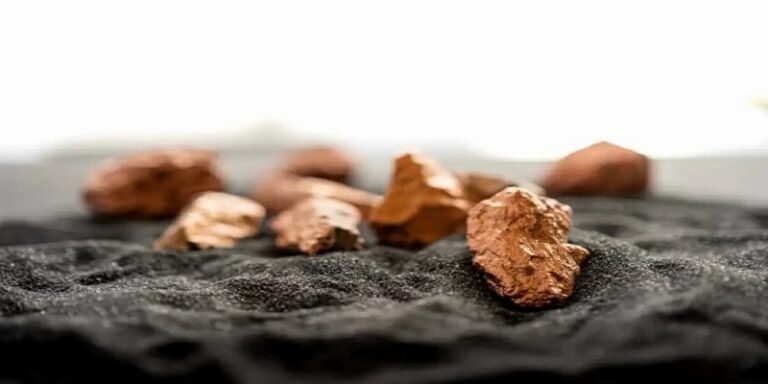 النحاس يحطم الأرقام القياسية.. 14.6 ألف دولار للطن وسط مخاوف من نقص المعروض