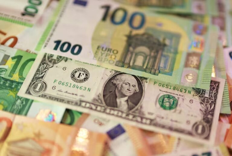اليورو يهبط لأدنى مستوى في 17 شهراً.. والدولار يرتفع رغم ضعف الوظائف الأميركية