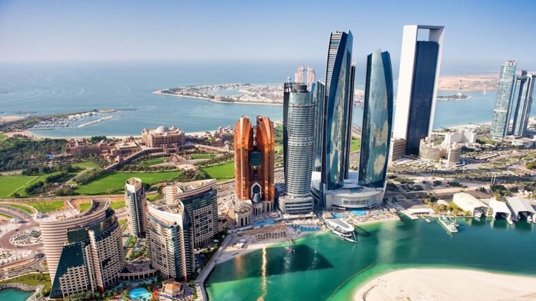الإمارات تتصدر العالم في الخدمات الحكومية الرقمية.. 89% رضا و53% نسبة استخدام